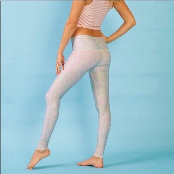 teeki Pants - Teeki white snake opal hotpants XS